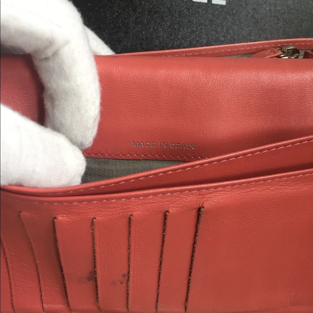 CHANEL Orange Quilted Patent Leather Bag - Picture 9 of 16